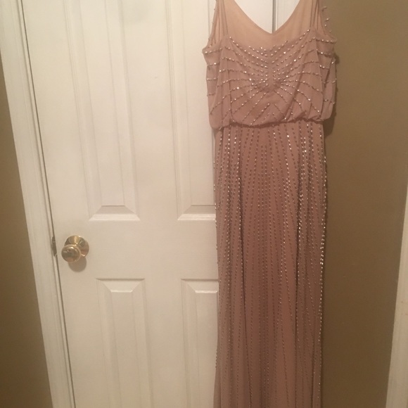 Elegant dress - Picture 8 of 8